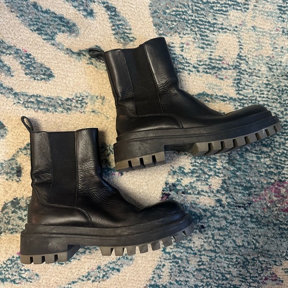 Zara Chunky Lug Sole Black Boots - Picture 9 of 9